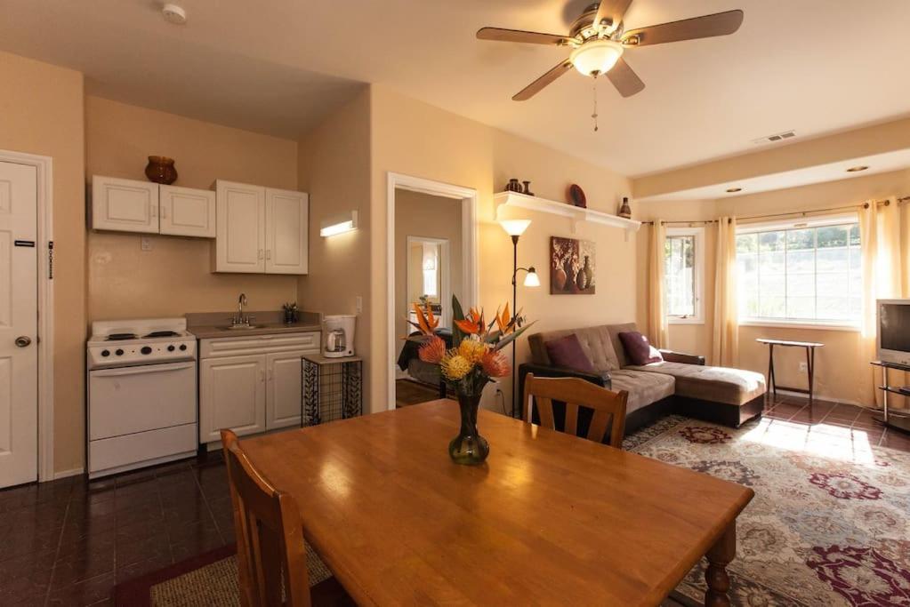 Castlegate Guest Apartment Виста Экстерьер фото